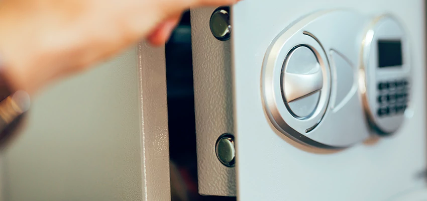 Fingerprint Safe Openers in Yreka, CA