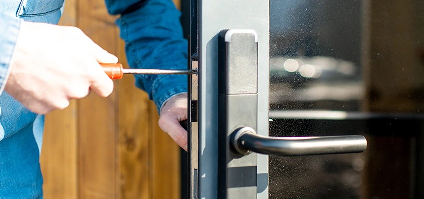 Aluminium Door Lock Replacement in Yreka, California